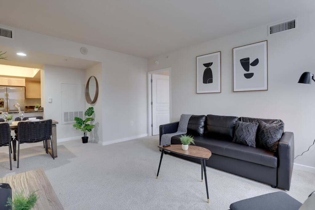 Bright And Cozy Apartment Near Pentagon City Arlington Buitenkant foto