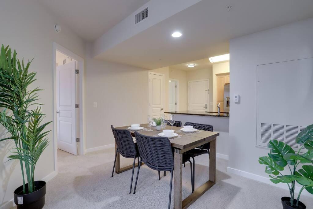 Bright And Cozy Apartment Near Pentagon City Arlington Buitenkant foto